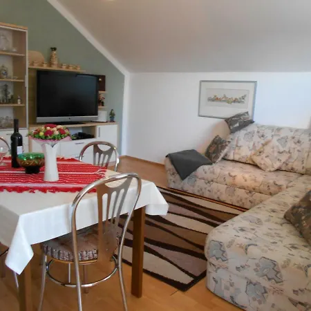 Wunderschone Ferienwohnung Am Balaton * Balatonfenyves