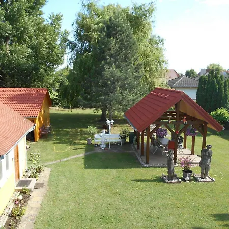 Apartman Wunderschone Ferienwohnung Am Balaton Balatonfenyves