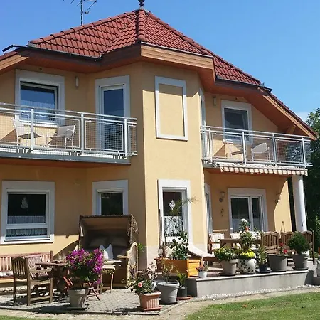 Wunderschone Ferienwohnung Am Balaton Apartman